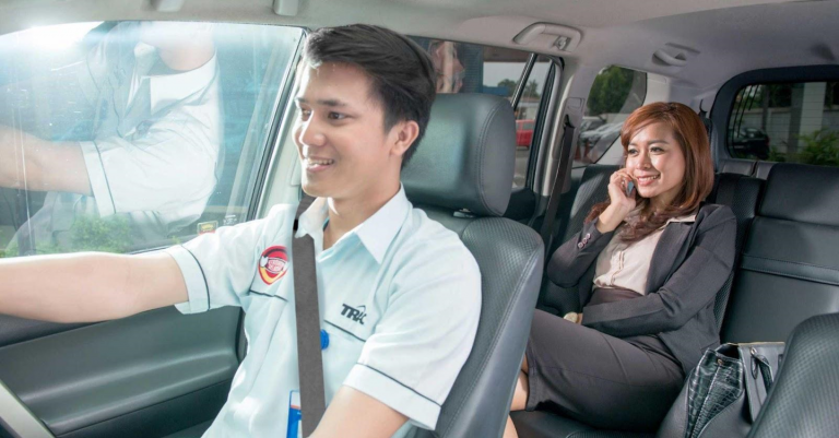 sewa mobil jakarta
