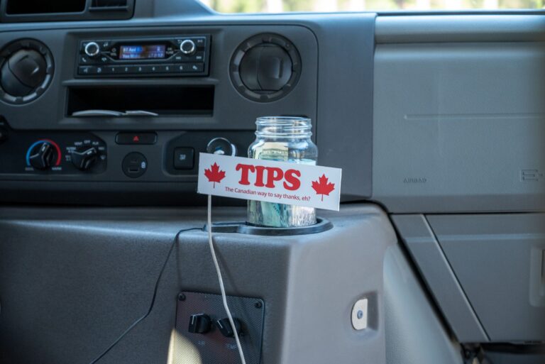 Memberi tip